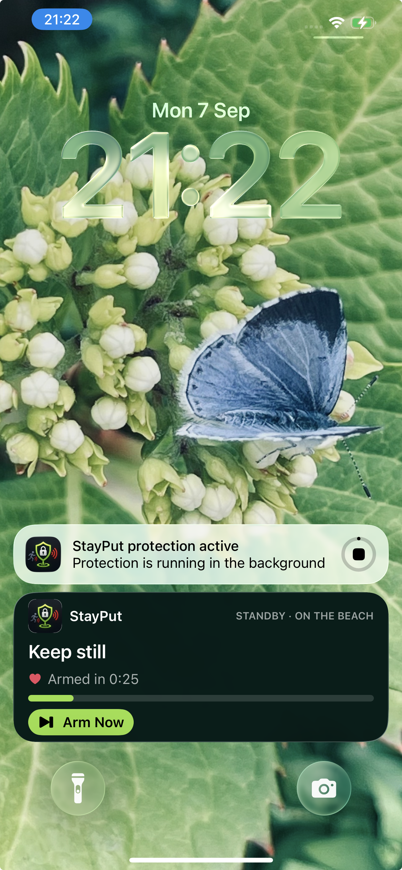 StayPut Live Activity waiting for stillness on the Lock Screen.